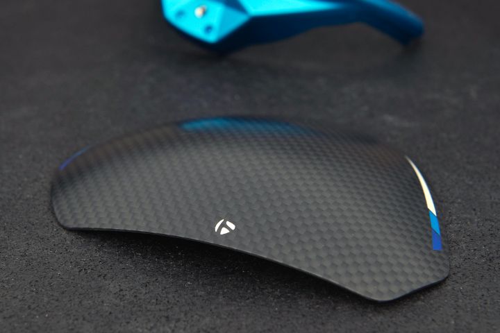 TaylorMade-SIM2-driver crown